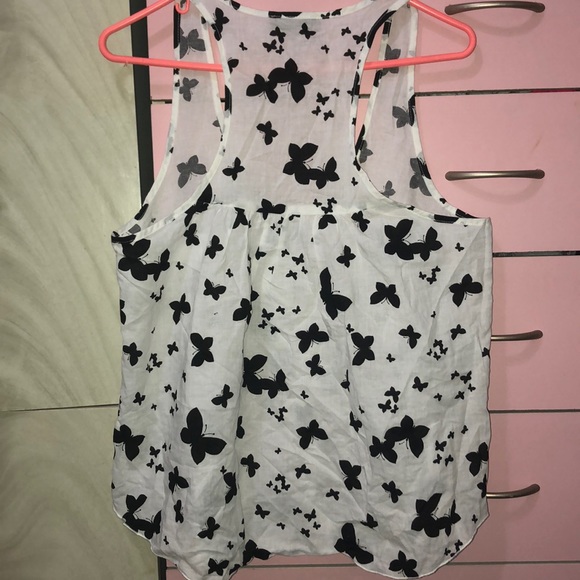 Butterfly button down top - Picture 3 of 3